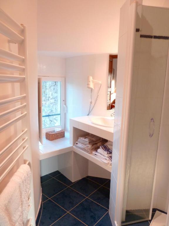 Chambres D'Hotes Du Hameau Les Brunes Bozouls Room photo
